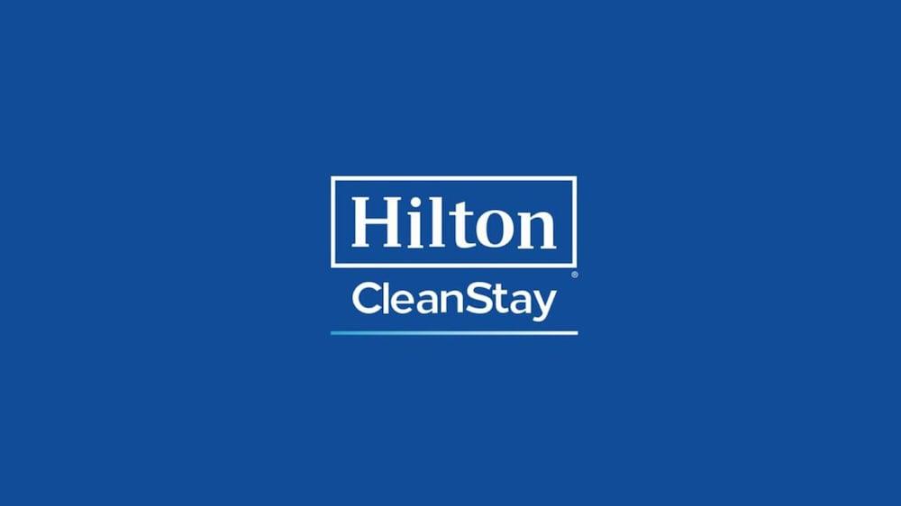 Hampton Inn Fresno Airport Екстериор снимка
