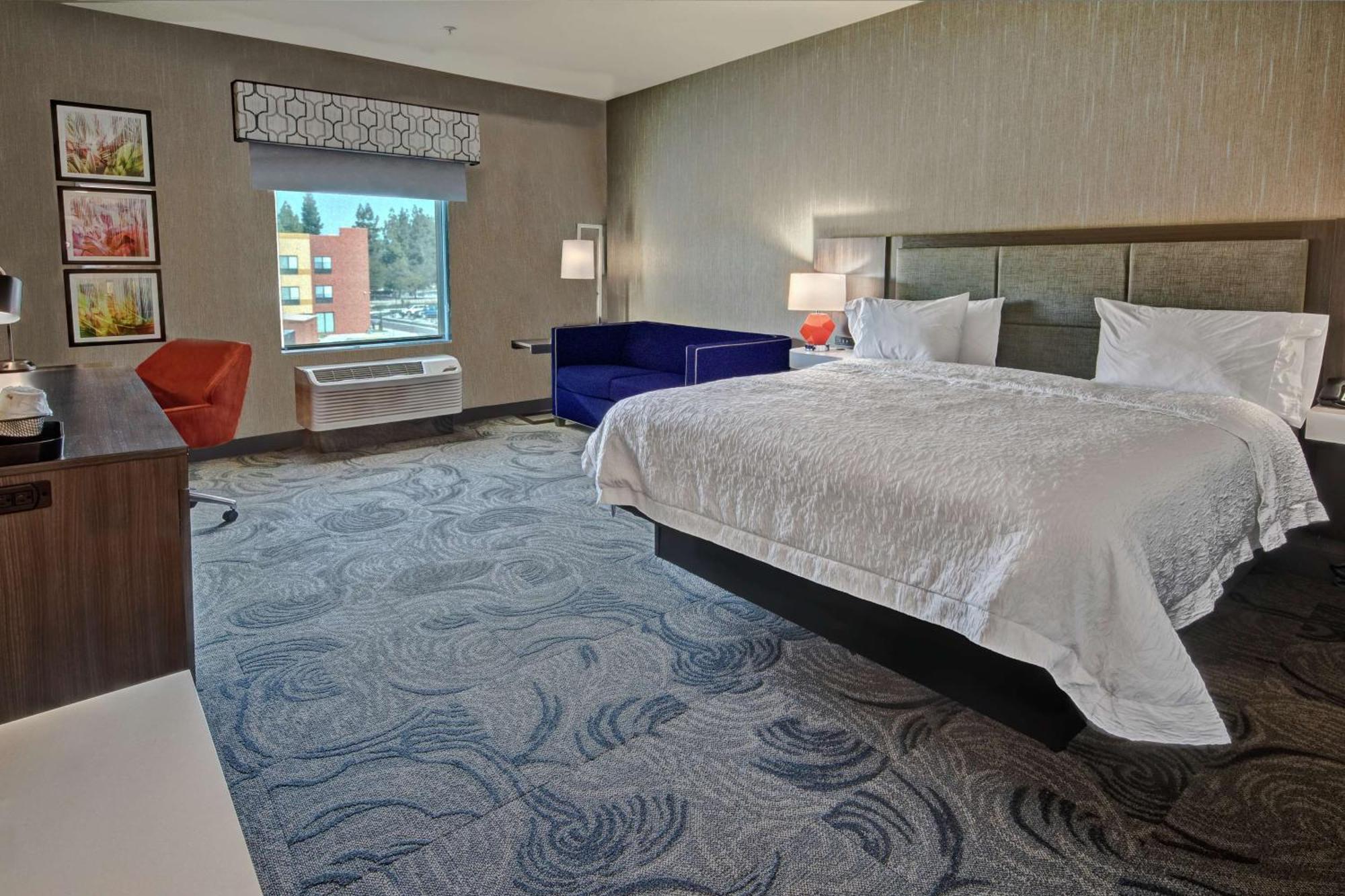 Hampton Inn Fresno Airport Екстериор снимка